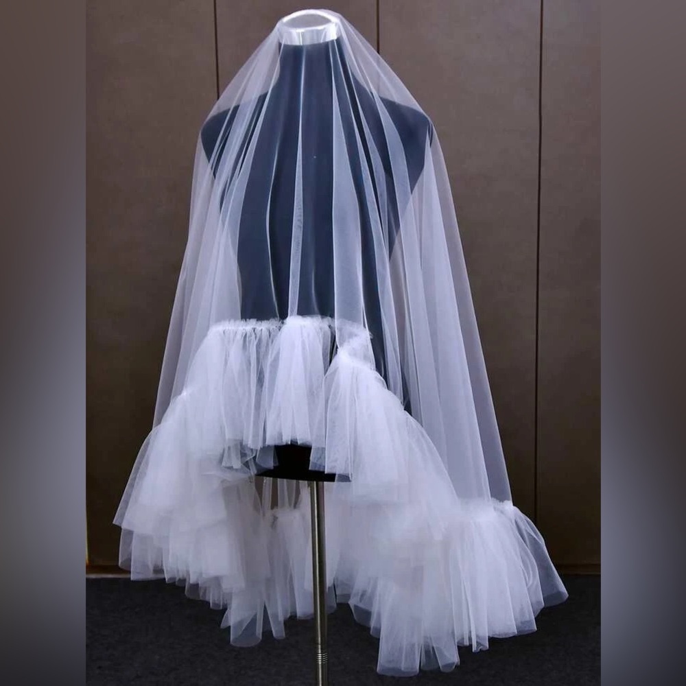 Mesh Ruffle Trim Bridal Veil